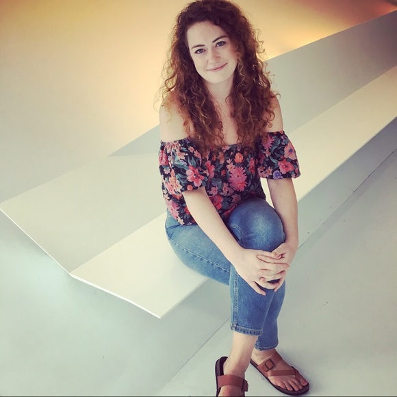 Meet your Posher, Erika - Picture 1 of 1